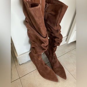 Le chateau boots
